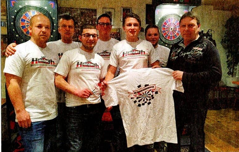 Neue Teamtrikots für den Dartclub